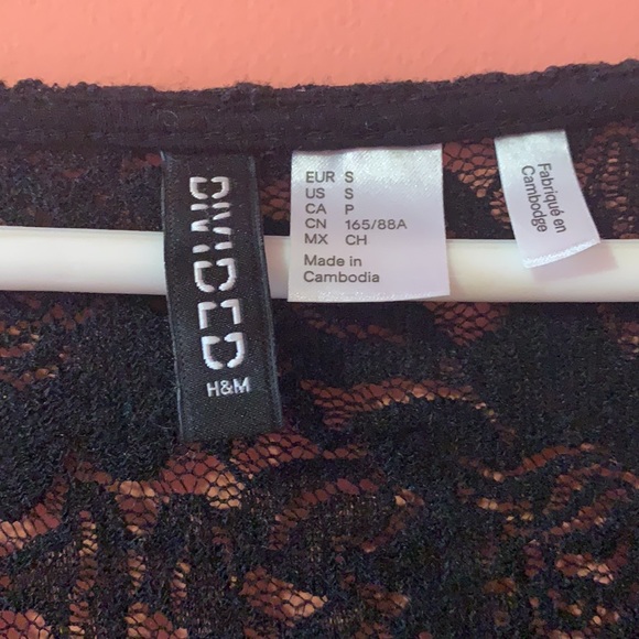 H&M floral top - Picture 2 of 4